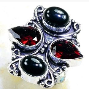 Black Onyx & Garnet 925SS Ring 7
